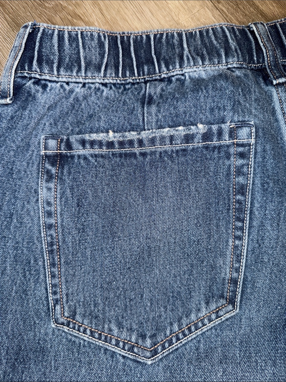 Hollister Low Rise Baggy Wide Leg Jeans - Picture 13 of 14